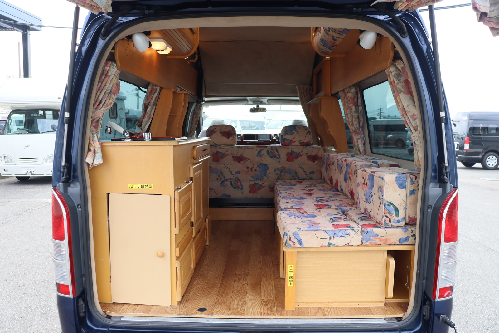 キャンピングカー バンコン ﾊｲｴｰｽ ﾅｯﾂRV ｷｬｯﾂ 架装ﾊｲﾙｰﾌ