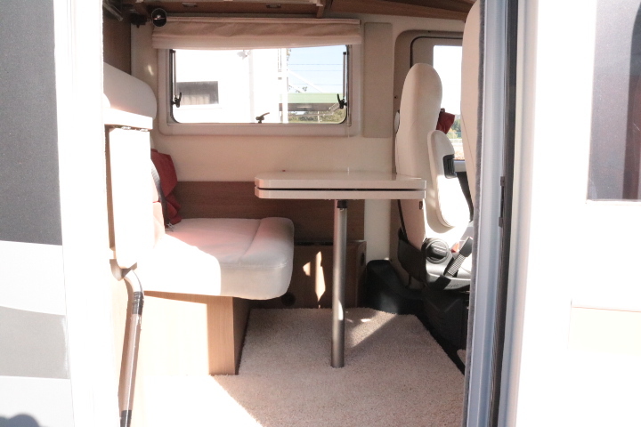 キャンピングカー バスコン ﾃﾞｭｶﾄ ﾊﾞｰｽﾄﾅｰ ｳﾞｨｾｵi690G　家庭用AC