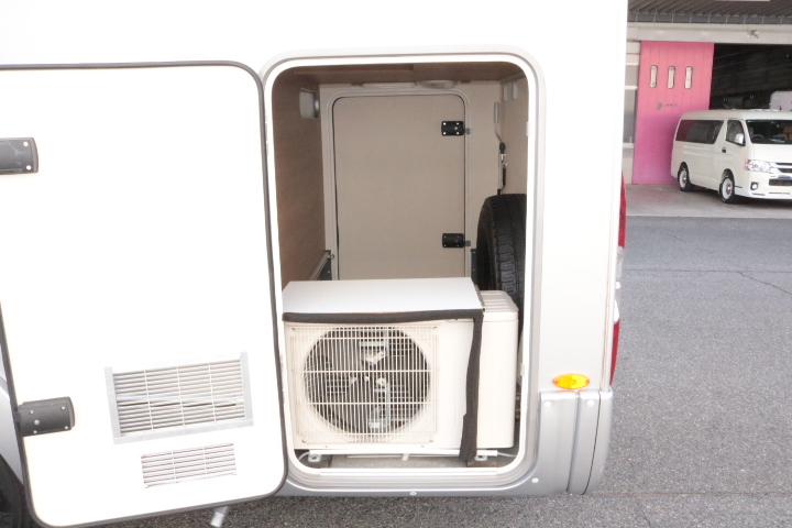 キャンピングカー バスコン ﾃﾞｭｶﾄ ﾊﾞｰｽﾄﾅｰ ｳﾞｨｾｵi690G　家庭用AC