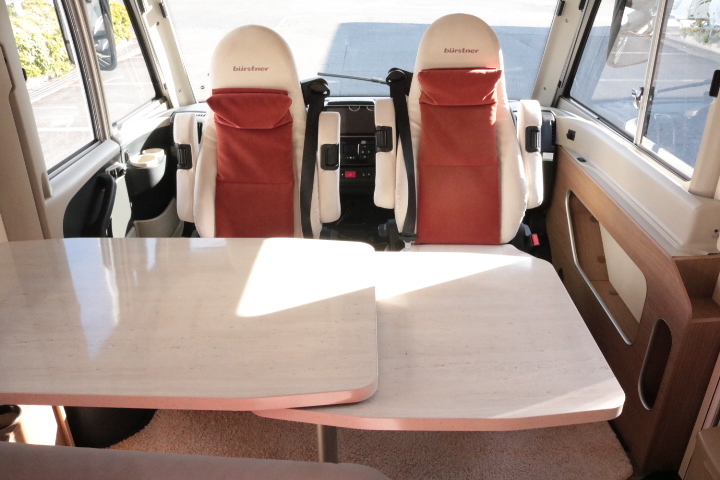 キャンピングカー バスコン ﾃﾞｭｶﾄ ﾊﾞｰｽﾄﾅｰ ｳﾞｨｾｵi690G　家庭用AC