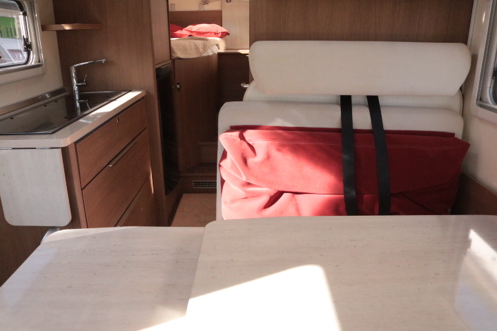 キャンピングカー バスコン ﾃﾞｭｶﾄ ﾊﾞｰｽﾄﾅｰ ｳﾞｨｾｵi690G　家庭用AC