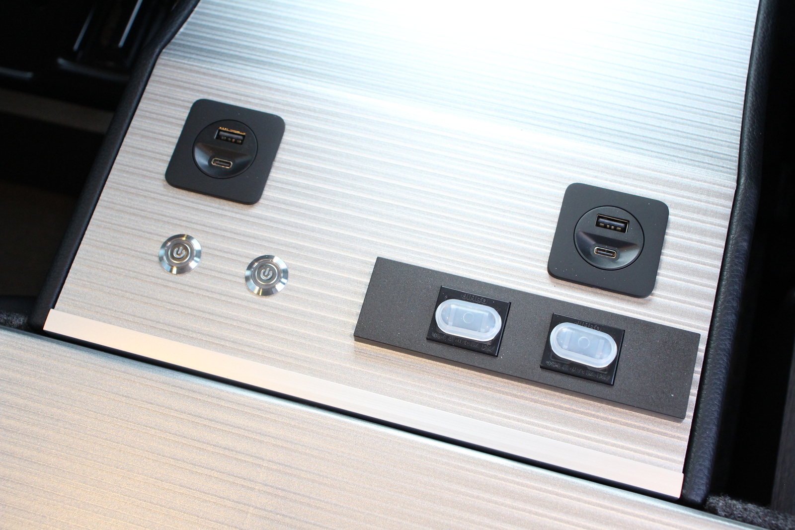 キャンピングカー バンコン ﾍﾞﾝﾂ ﾌｼﾞｶｰｽﾞｼﾞｬﾊﾟﾝ ｳﾞｧﾘｽ　新規架装