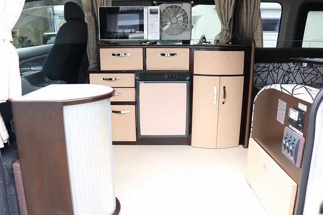 キャンピングカー バンコン NV350ｷｬﾗﾊﾞﾝ ﾅｯﾂ ｷｬﾗﾊﾞﾝｻﾙｰﾝ 4WD