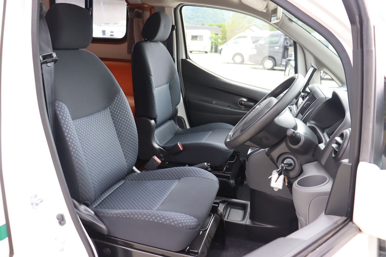 キャンピングカー キャブコン NV200ﾊﾞﾈｯﾄ AtoZ ｱﾙﾌｧRR