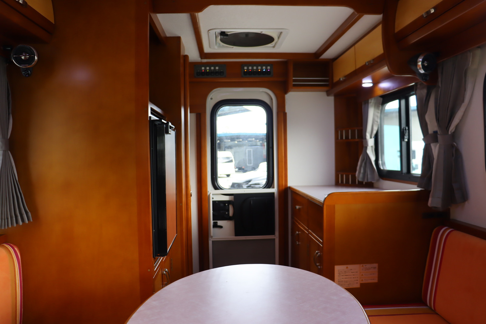 キャンピングカー キャブコン NV200ﾊﾞﾈｯﾄ AtoZ ｱﾙﾌｧRR