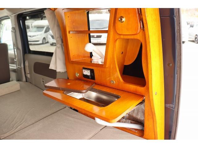 キャンピングカー 軽キャンパー ｴﾌﾞﾘｲ ｵｰﾄﾜﾝ 給電くん 2000wｲﾝB 4WD