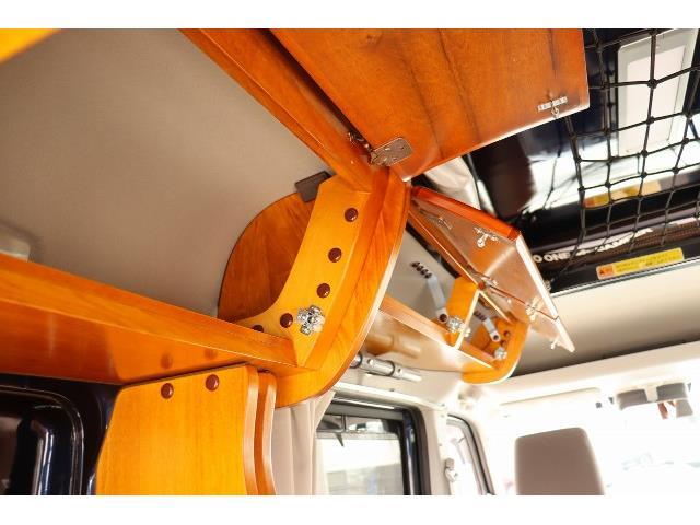 キャンピングカー 軽キャンパー ｴﾌﾞﾘｲ ｵｰﾄﾜﾝ 給電くん 2000wｲﾝB 4WD