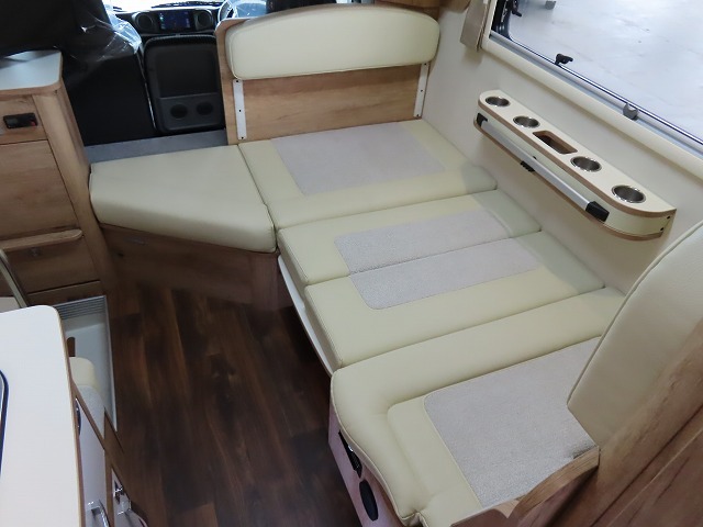 キャンピングカー キャブコン ｶﾑﾛｰﾄﾞ ﾅｯﾂRV ｸﾚｱ5.3X ﾊｲﾊﾟｰｴﾎﾞ