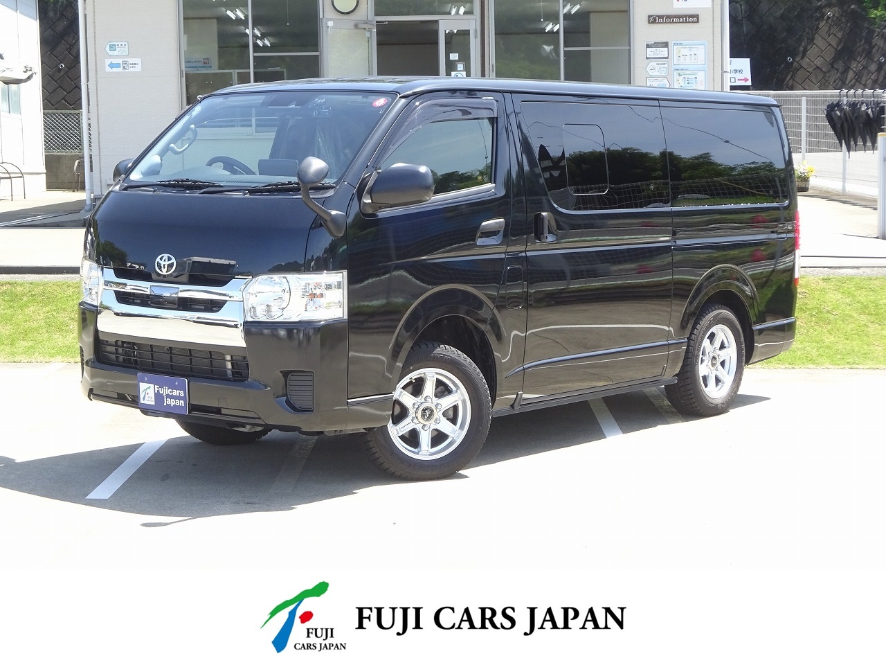 キャンピングカー バンコン ハイエース トイファクトリー グリーンバディ　FF暖　