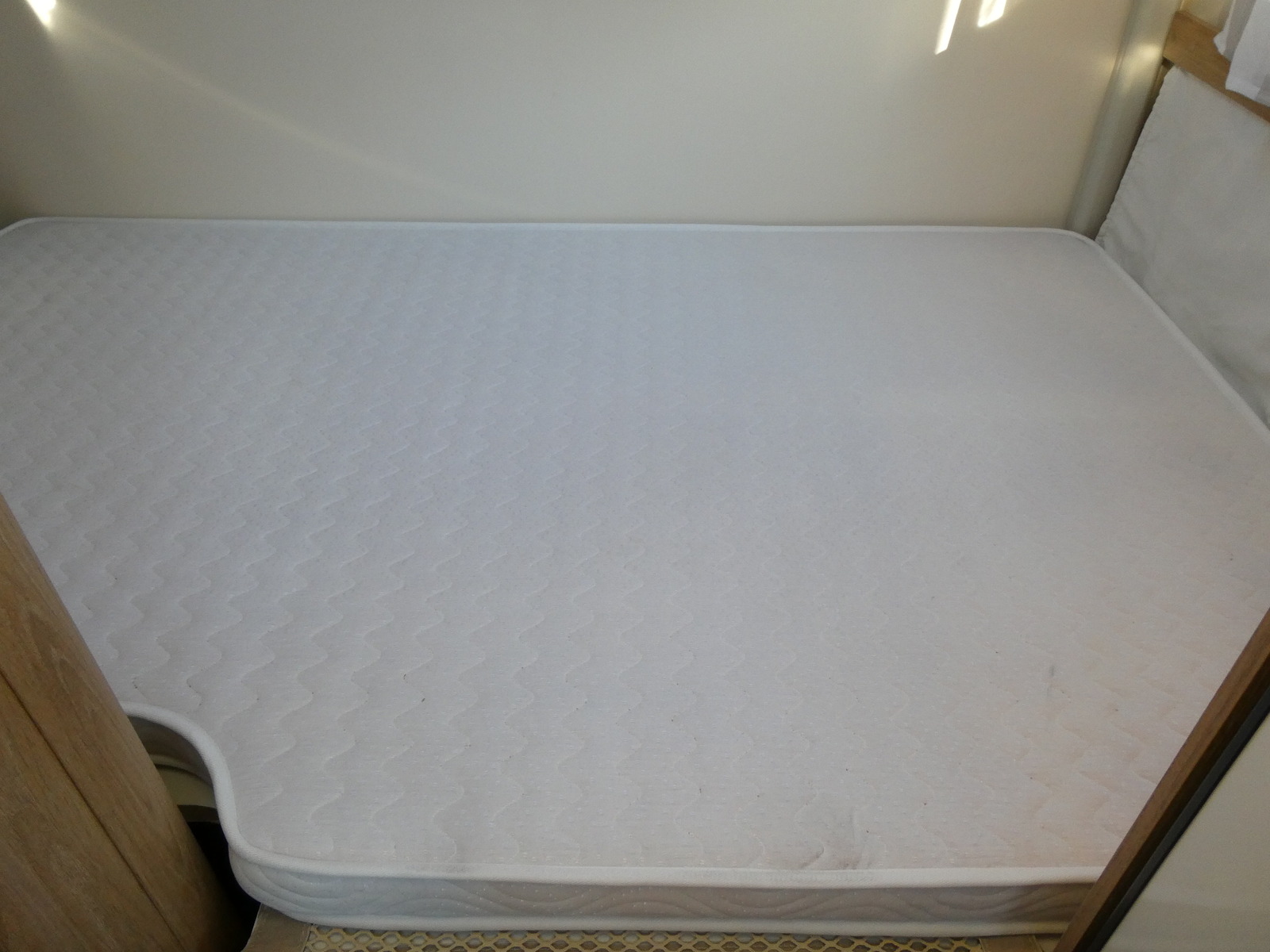 キャンピングカー キャブコン ﾛｰﾗｰﾁｰﾑ　ｸﾛﾉｽ294TL　9速AT　2.3DT