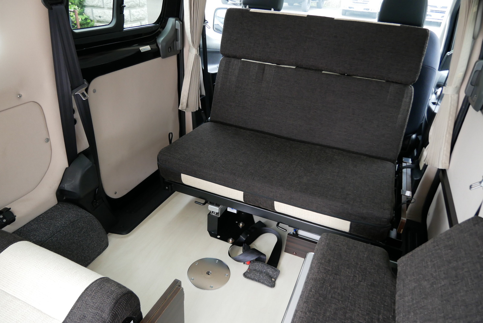 キャンピングカー バンコン  NV200ﾊﾞﾈｯﾄ ﾎﾟｯﾌﾟｺﾝ ｷｬﾝﾊﾟｰR 