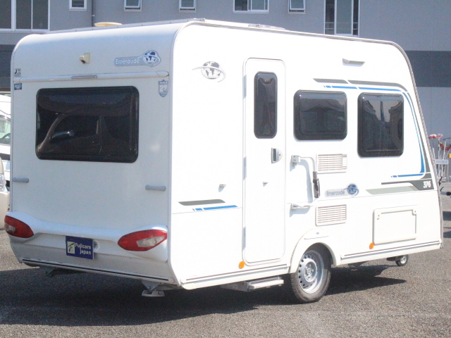 キャンピングカー トレーラー ﾄﾘｶﾞﾉ ｴﾒﾛｰﾄﾞ376VP 窓ｴｱｺﾝ FFﾋｰﾀｰ