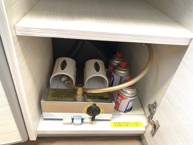 キャンピングカー トレーラー ﾄﾘｶﾞﾉ ｴﾒﾛｰﾄﾞ376VP 窓ｴｱｺﾝ FFﾋｰﾀｰ