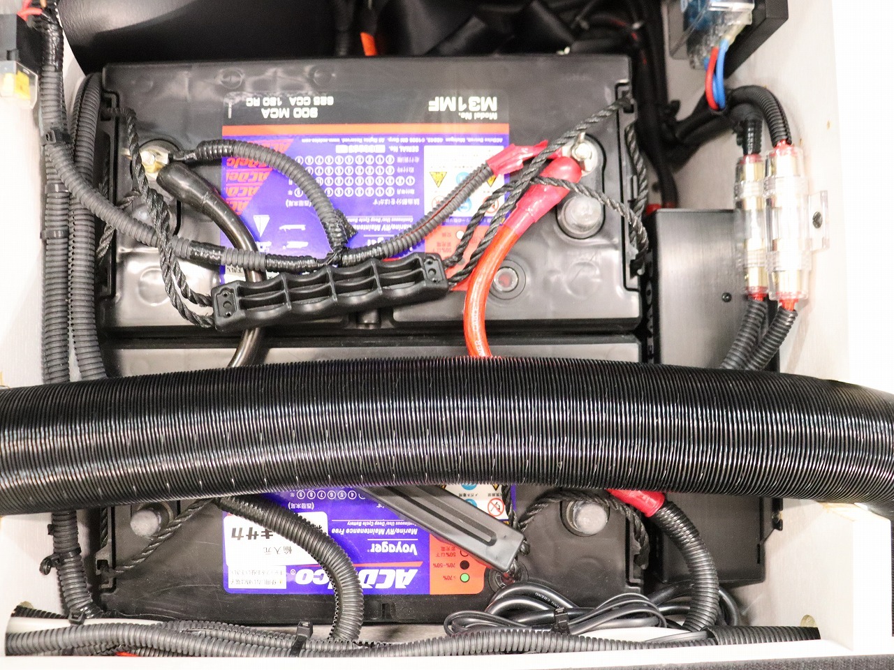 キャンピングカー バンコン ﾊｲｴｰｽ ﾅｯﾂRV ﾄﾗｲｱﾙ 4WD FFﾋｰﾀｰ