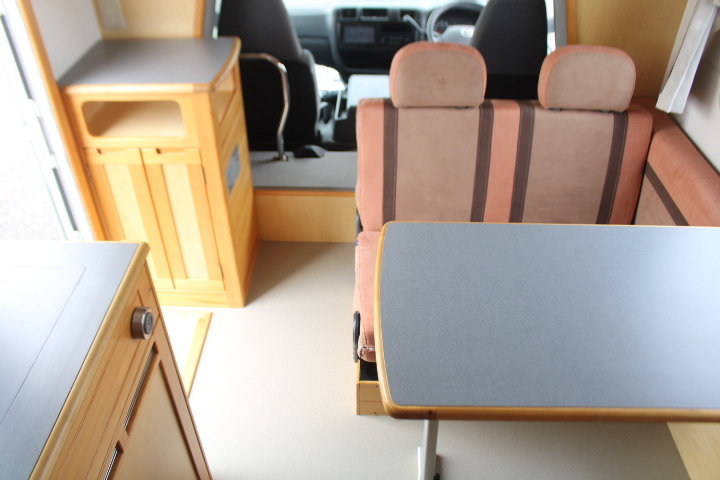 キャンピングカー キャブコン AtoZ ｱﾐﾃｨ 40L冷蔵庫 ﾏｯｸｽﾌｧﾝ 1ｵｰﾅｰ