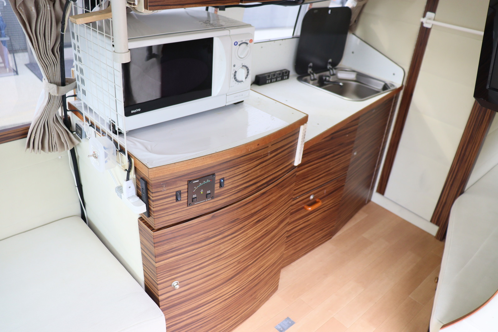 キャンピングカー バンコン ﾊｲｴｰｽ 大森自動車 ﾊﾞﾙﾐｨ2007