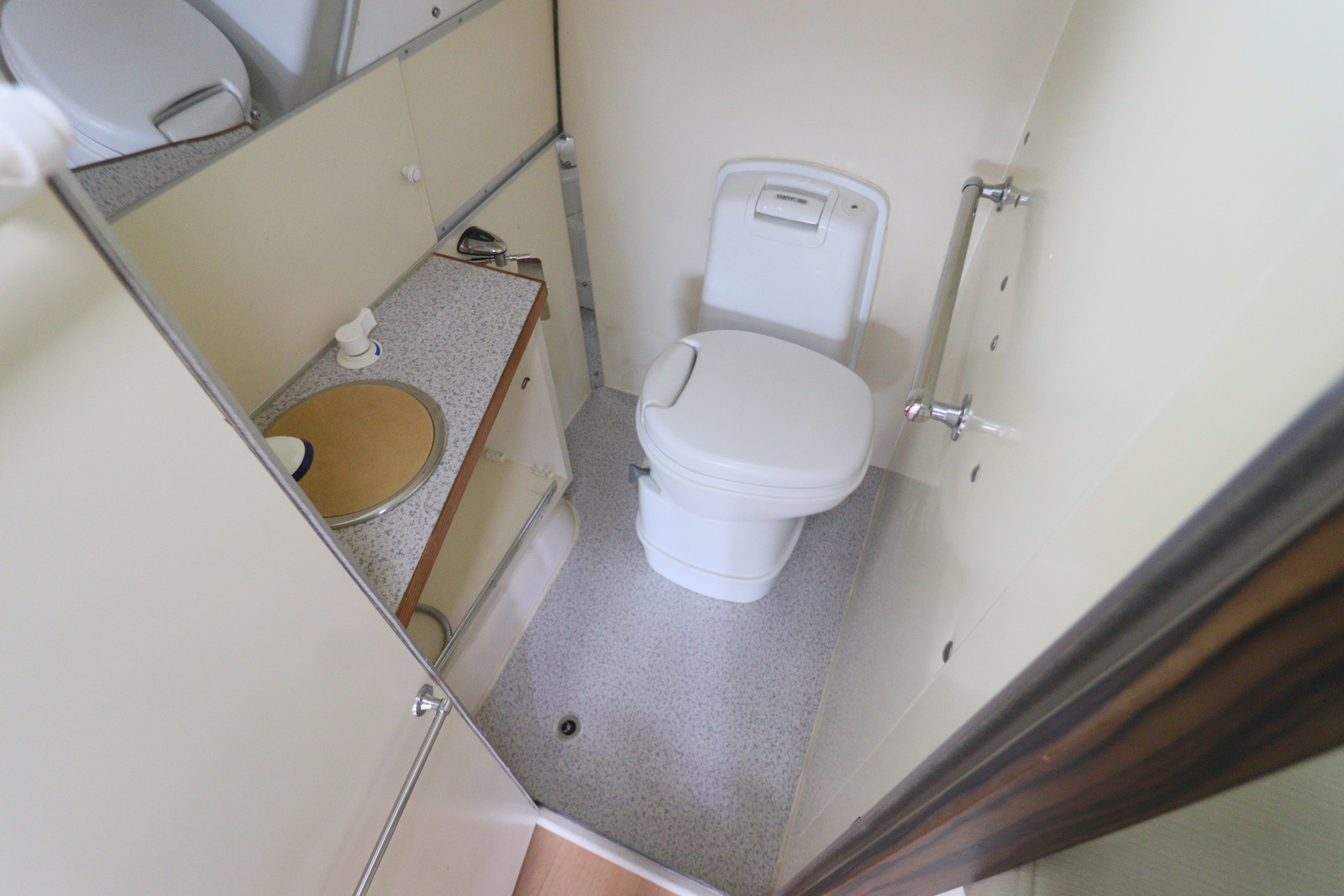 キャンピングカー バンコン ﾊｲｴｰｽ 大森自動車 ﾊﾞﾙﾐｨ2007