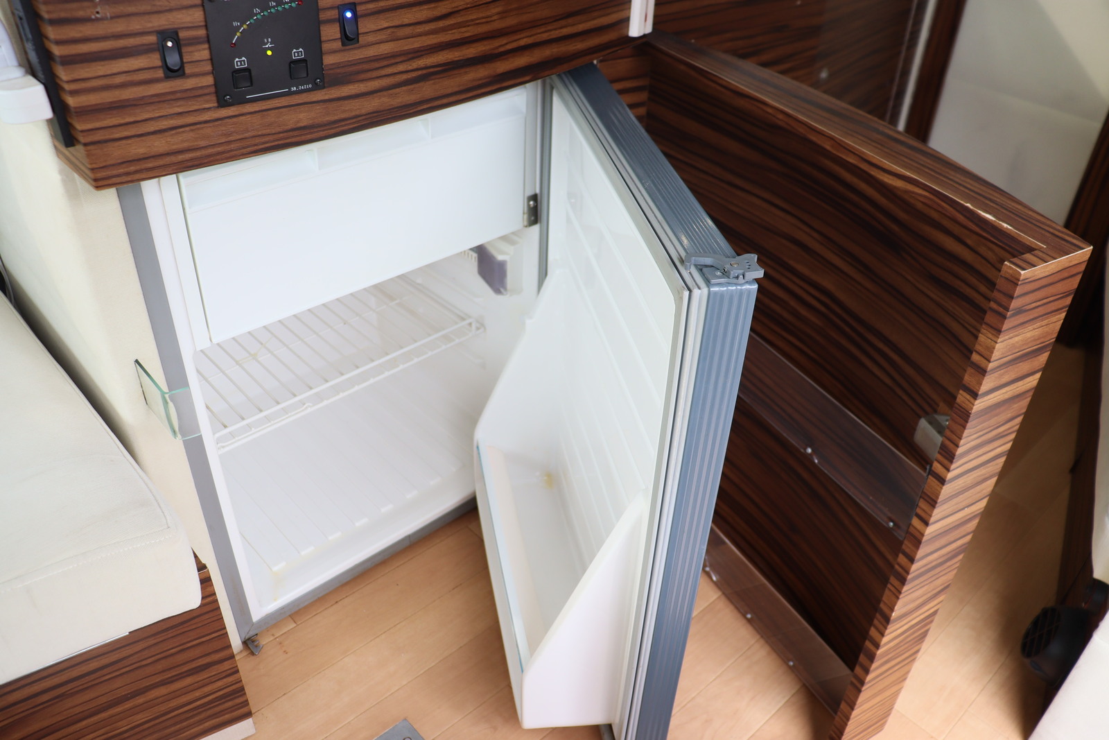 キャンピングカー バンコン ﾊｲｴｰｽ 大森自動車 ﾊﾞﾙﾐｨ2007