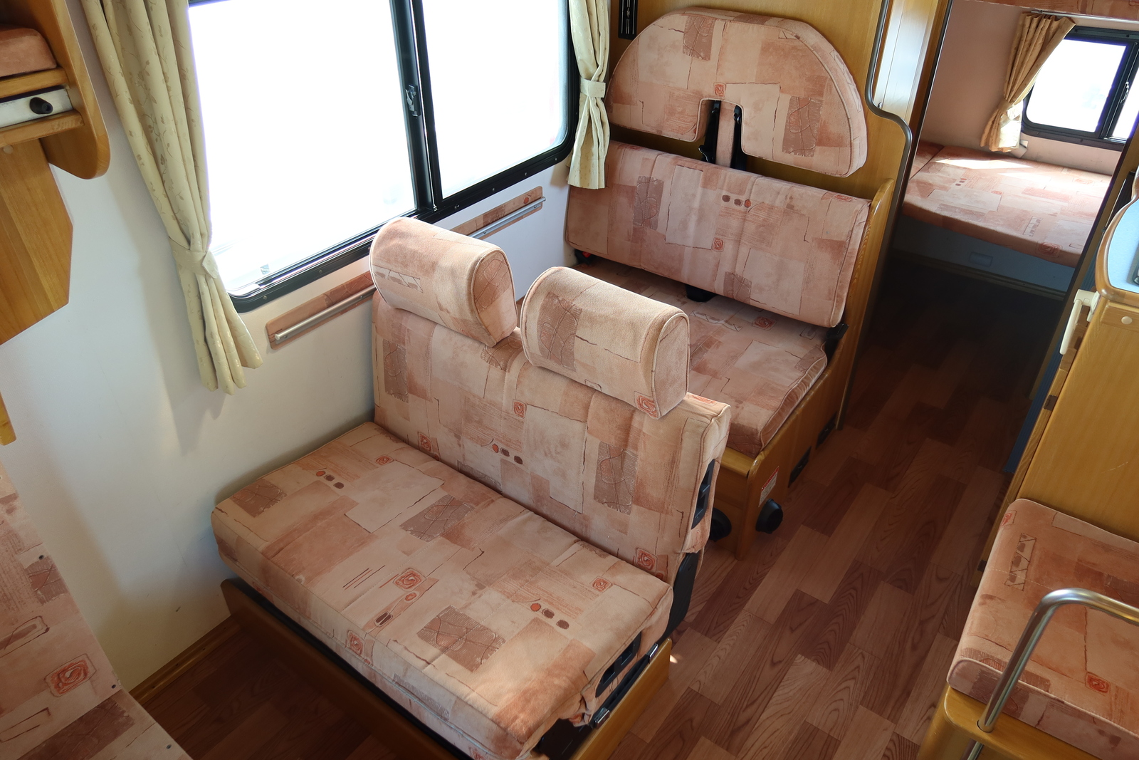 キャンピングカー キャブコン ｶﾑﾛｰﾄﾞ ﾅｯﾂRV ﾈｵｸﾚｿﾝ