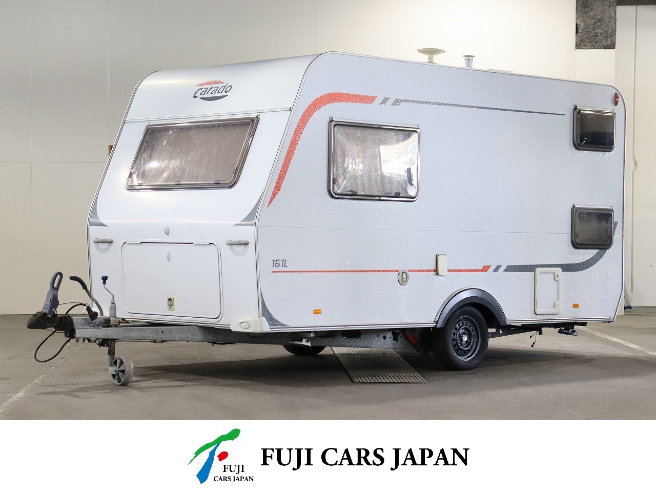 キャンピングカー トレーラー カラード C161L　ガスFF　3WAY冷蔵庫