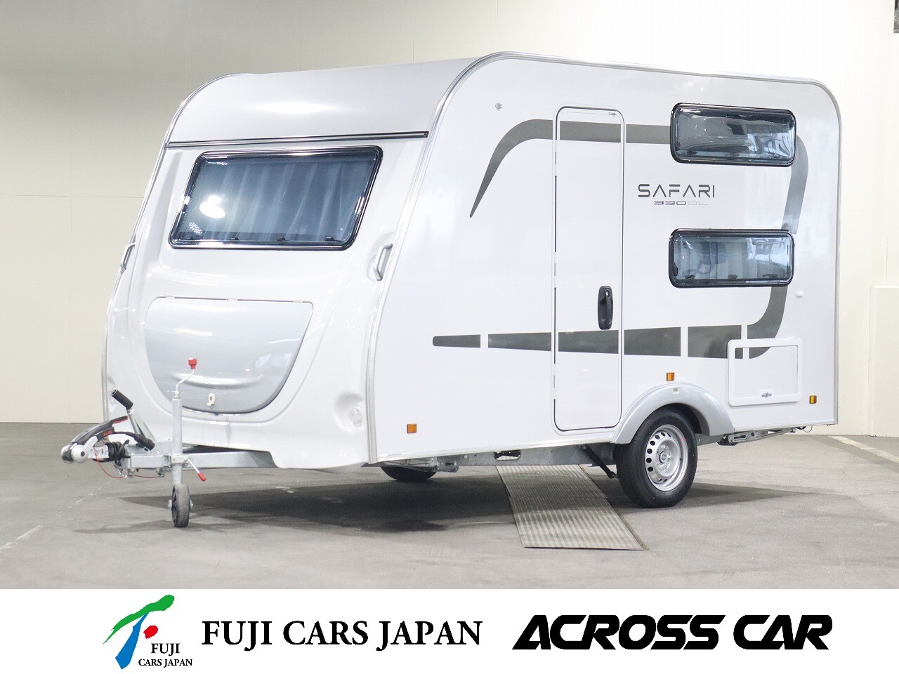 トレーラー アクロスカー　サファリ 330DL　新車即納車