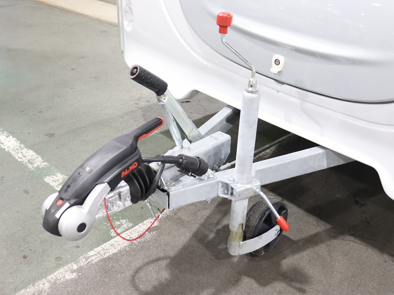 キャンピングカー トレーラー ｱｸﾛｽｶｰ　ｻﾌｧﾘ 330DL　新車即納車