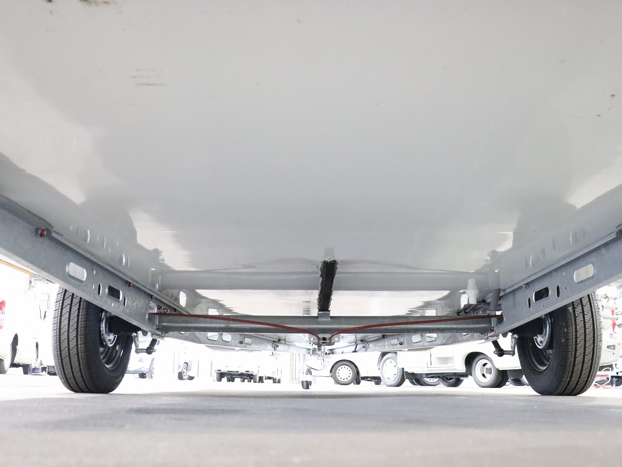 キャンピングカー トレーラー ｱｸﾛｽｶｰ　ｻﾌｧﾘ 430DL　新車即納車