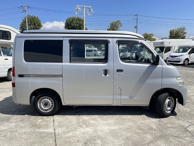キャンピングカー バンコン ﾀｳﾝｴｰｽ ｷｬﾝﾋﾟﾝｸﾞｶｰ広島 ﾋﾟｺ