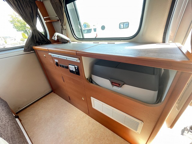 キャンピングカー バンコン ﾀｳﾝｴｰｽ ｷｬﾝﾋﾟﾝｸﾞｶｰ広島 ﾋﾟｺ