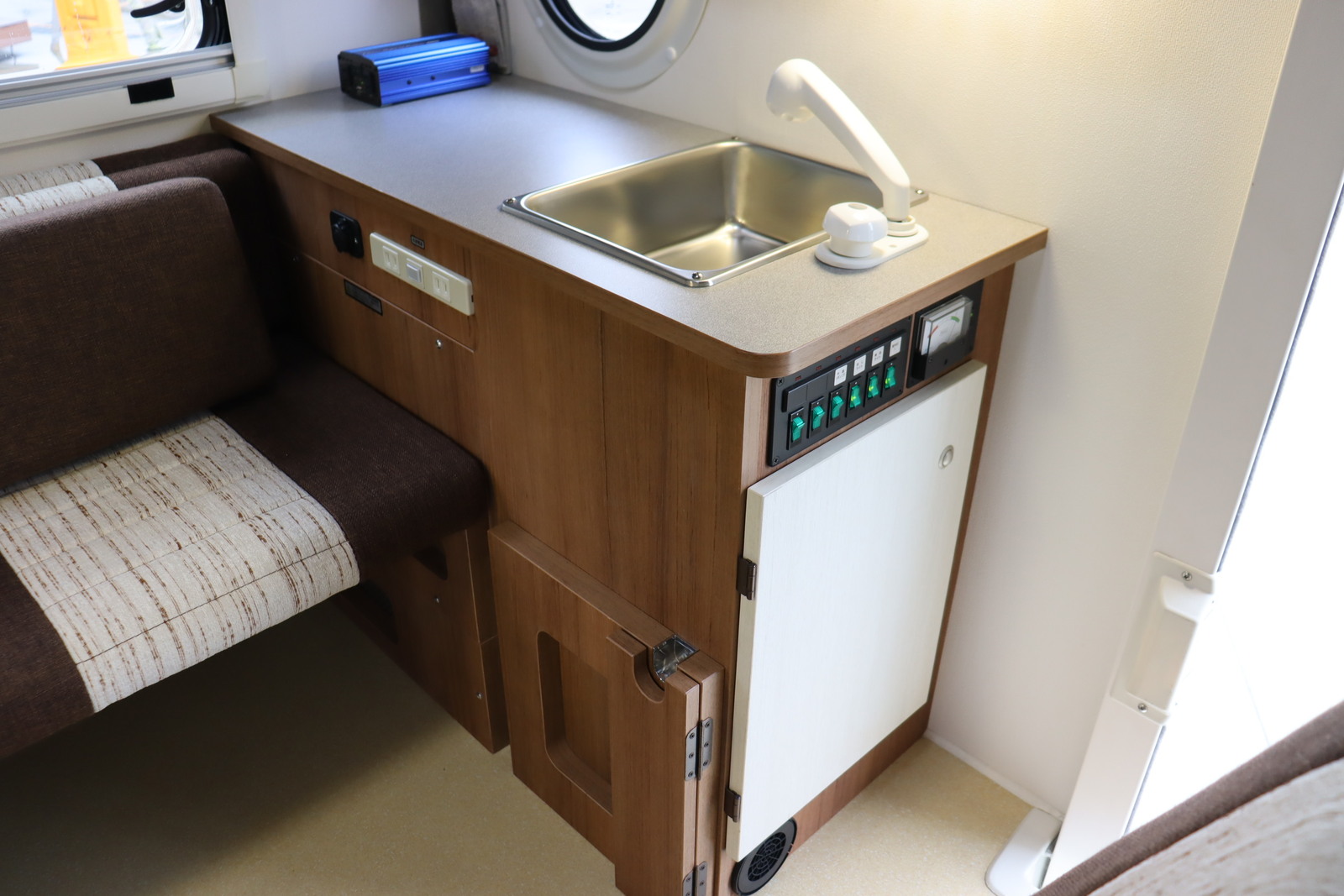キャンピングカー 軽キャンパー ﾊｲｾﾞｯﾄ 東和ﾓｰﾀｰｽ ｲﾝﾃﾞｨ108