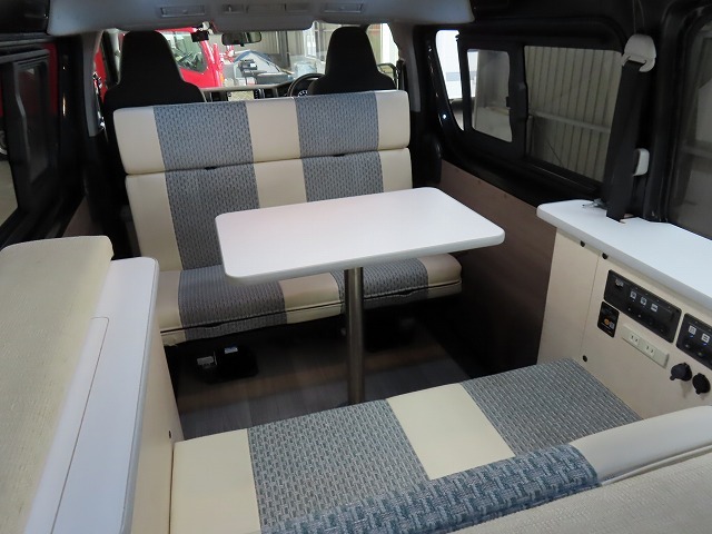 キャンピングカー バンコン ﾊｲｴｰｽ ﾄﾖﾀﾓﾋﾞﾘﾃｨ ｱﾙﾄﾋﾟｱｰﾉ 4WD