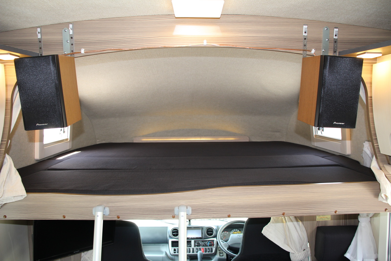 キャンピングカー キャブコン ｶﾑﾛｰﾄﾞ ﾊﾞﾝﾃｯｸ ｼﾞﾙ520 4WD 家庭用AC