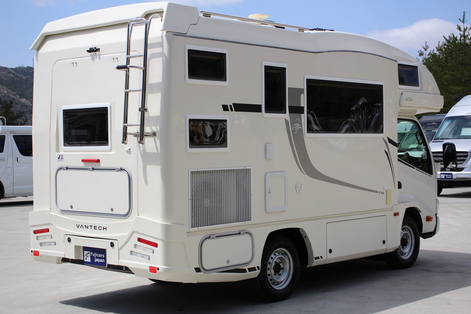 キャンピングカー キャブコン ｶﾑﾛｰﾄﾞ ﾊﾞﾝﾃｯｸ ｼﾞﾙ520 4WD 家庭用AC