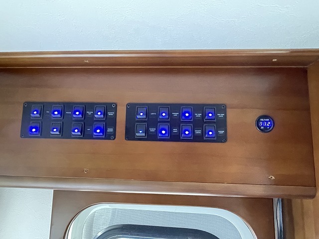 キャンピングカー トレーラー ﾀｺｽ ﾐﾐｰ310