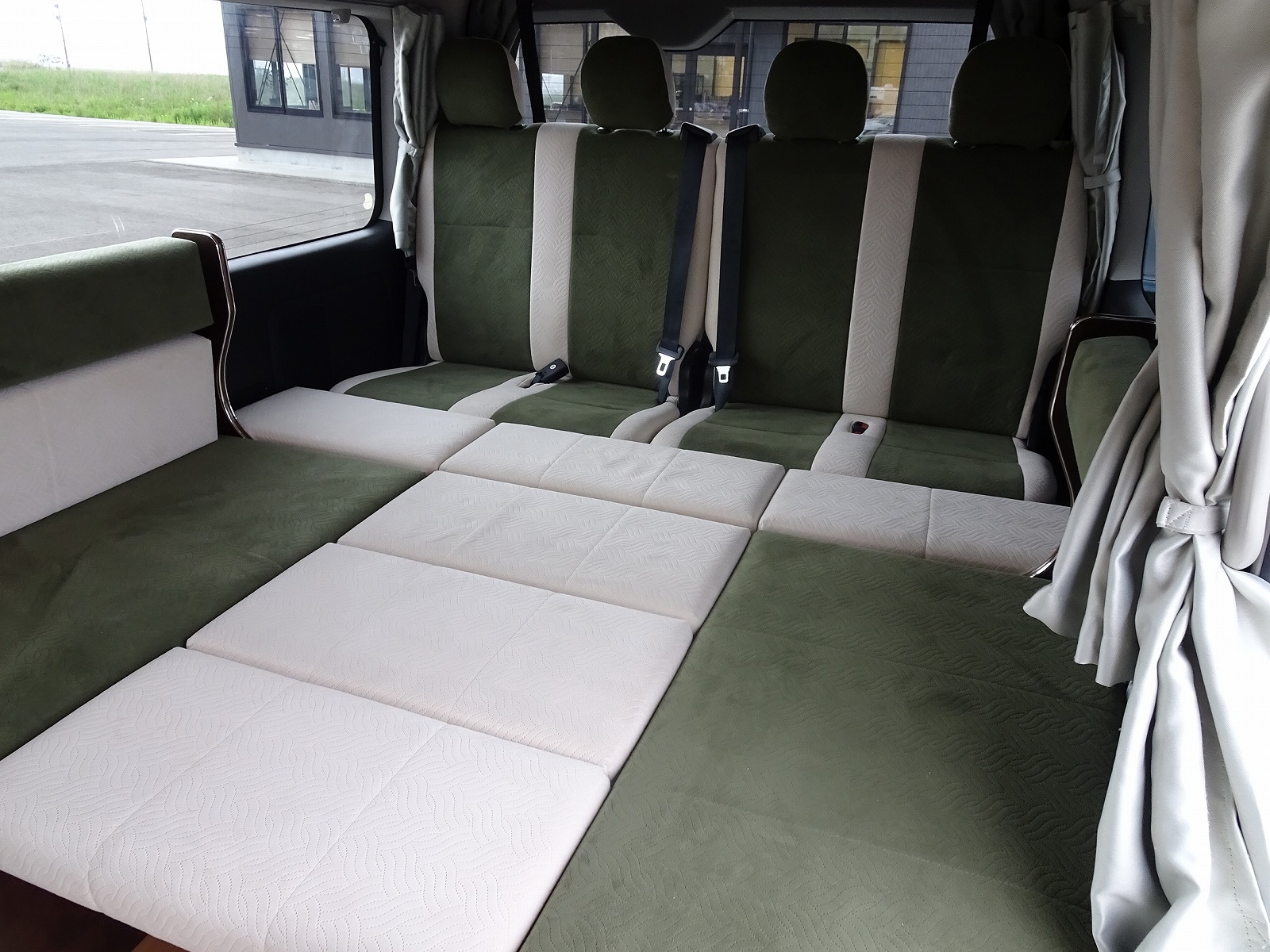 キャンピングカー バンコン ﾊｲｴｰｽ かｰいんて高橋 ﾘﾗｯｸｽW ﾀｲﾌﾟⅢ