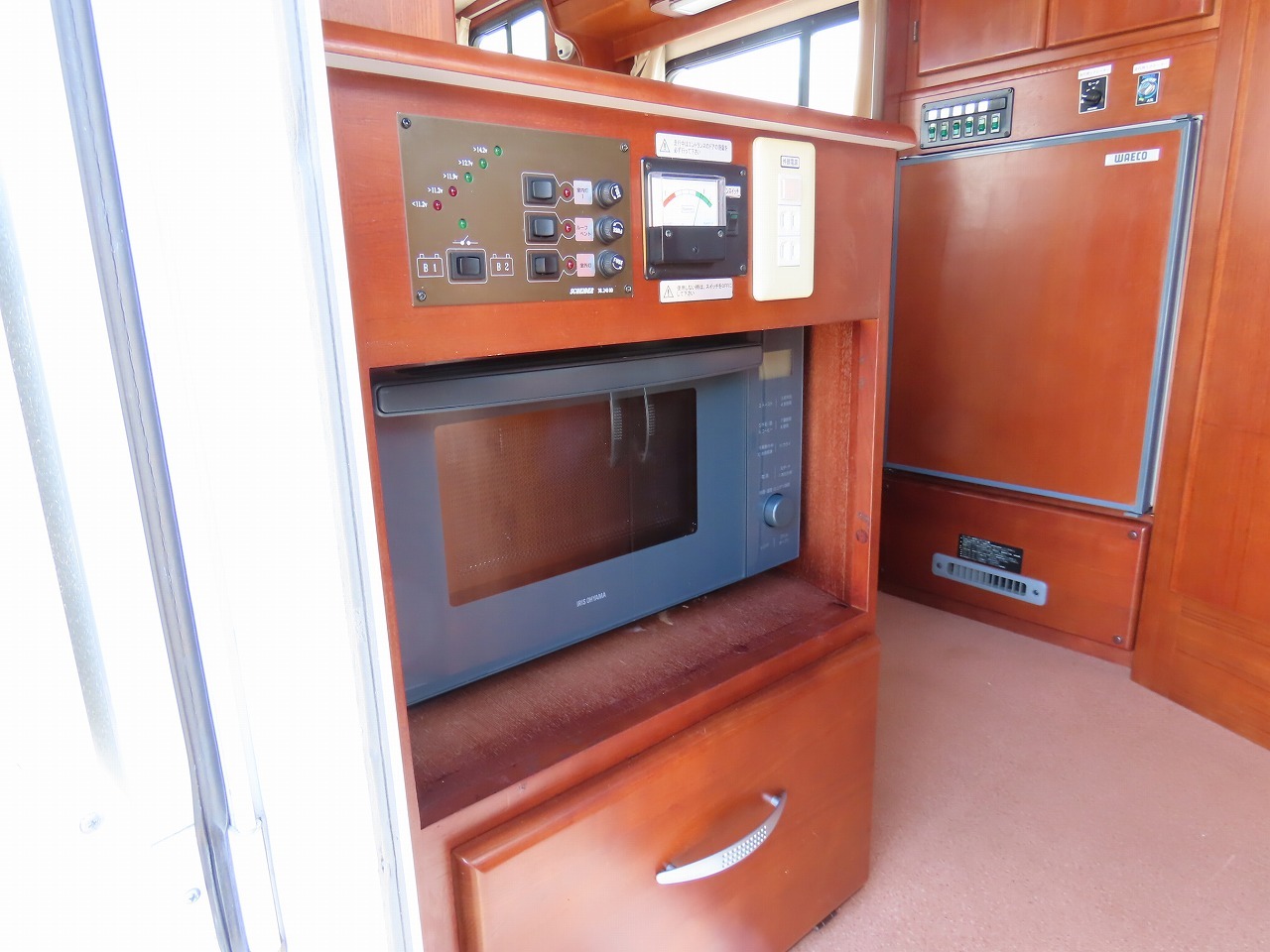 キャンピングカー キャブコン ｶﾑﾛｰﾄﾞ 東和ﾓｰﾀｰｽ製　ｳﾞｫｰﾝDC