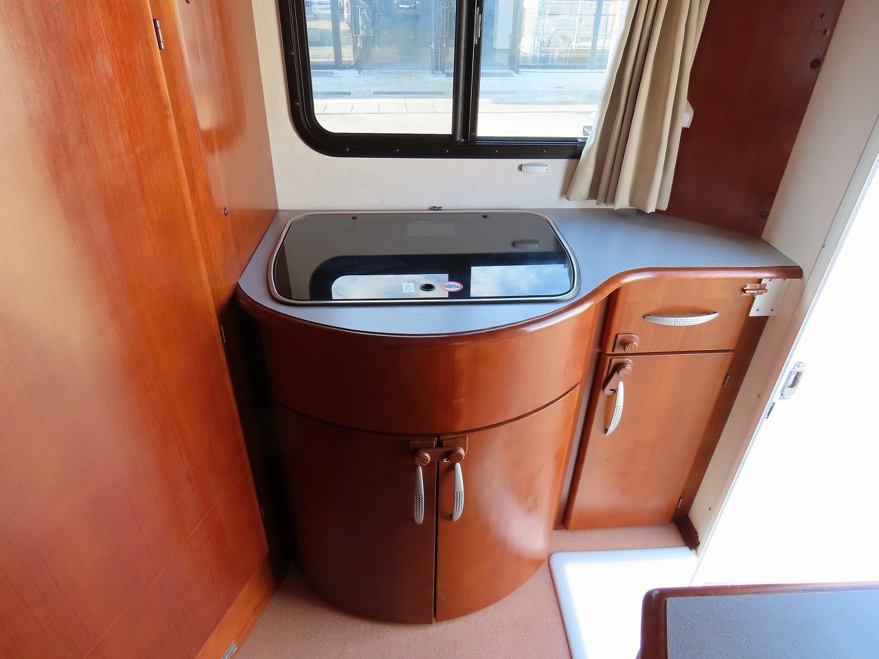 キャンピングカー キャブコン ｶﾑﾛｰﾄﾞ 東和ﾓｰﾀｰｽ製　ｳﾞｫｰﾝDC
