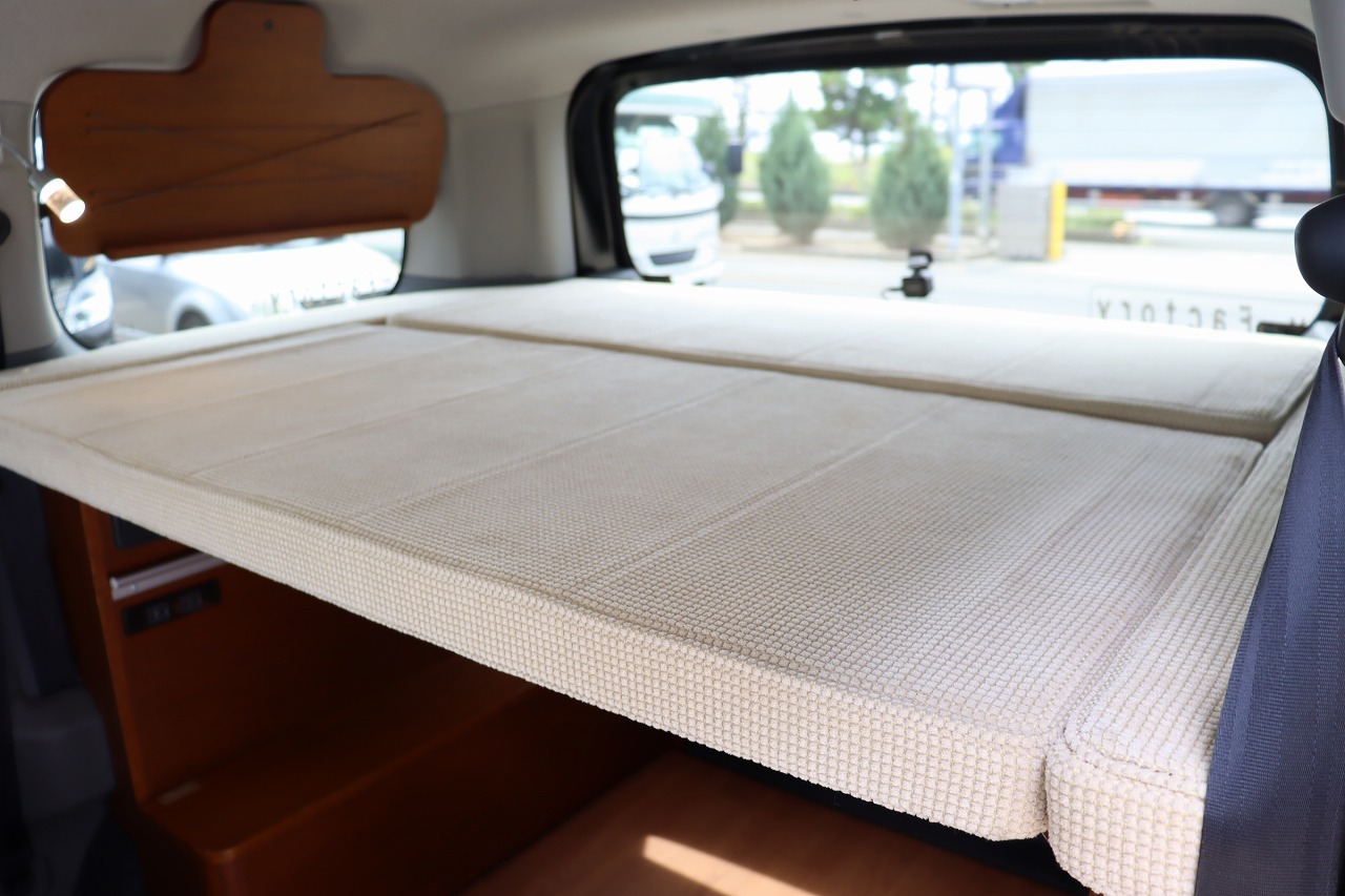 キャンピングカー バンコン NV200ﾊﾞﾈｯﾄ ﾄｲﾌｧｸﾄﾘｰ ｴｺﾛ