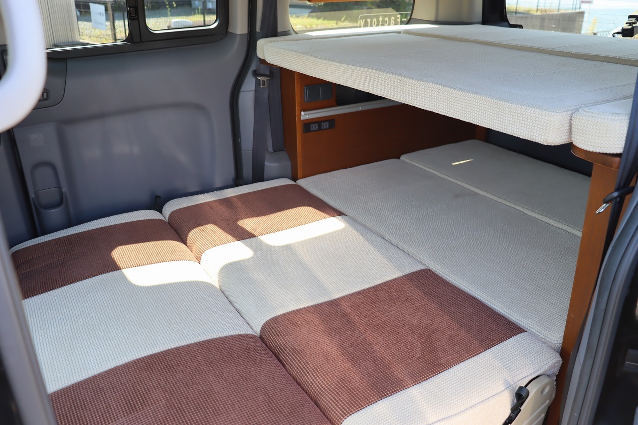 キャンピングカー バンコン NV200ﾊﾞﾈｯﾄ ﾄｲﾌｧｸﾄﾘｰ ｴｺﾛ