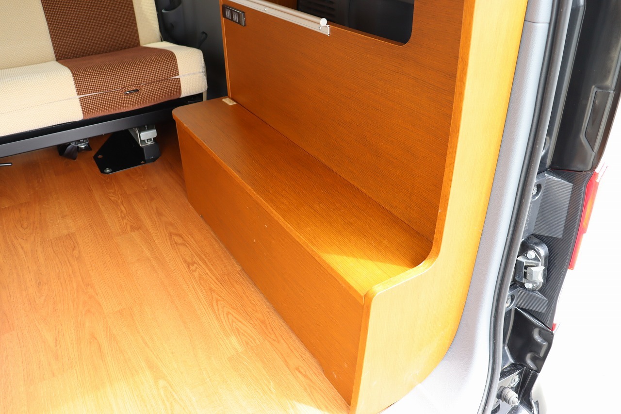 キャンピングカー バンコン NV200ﾊﾞﾈｯﾄ ﾄｲﾌｧｸﾄﾘｰ ｴｺﾛ