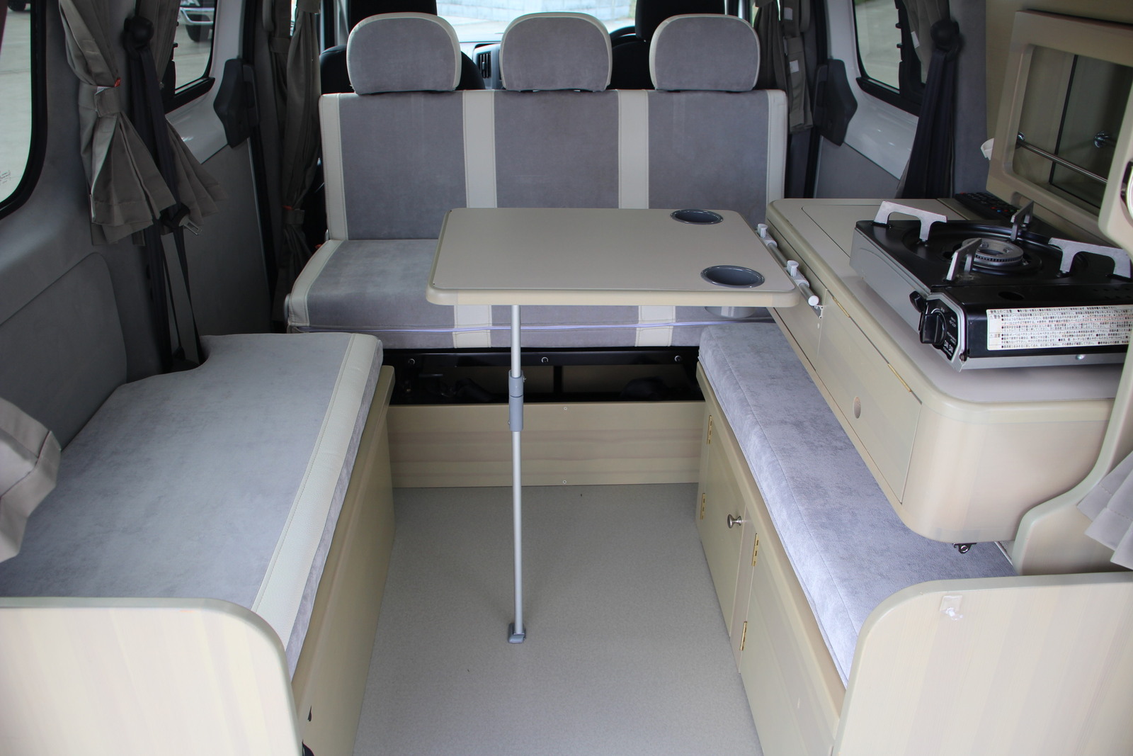 キャンピングカー バンコン NV200ﾊﾞﾈｯﾄ ﾀｺｽ NVｼﾞｬｯｸ　FFﾋｰﾀｰ