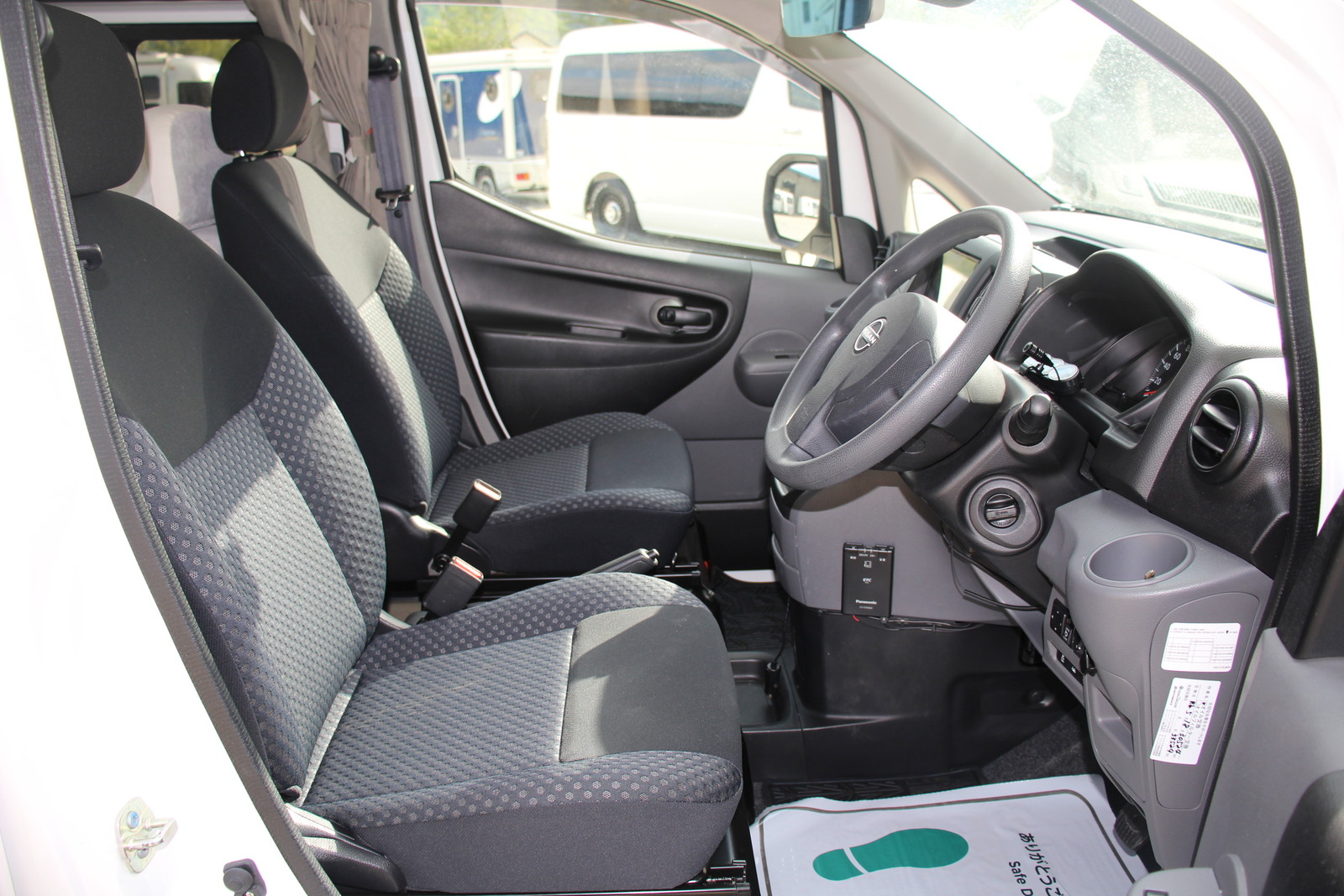キャンピングカー バンコン NV200ﾊﾞﾈｯﾄ ﾀｺｽ NVｼﾞｬｯｸ　FFﾋｰﾀｰ