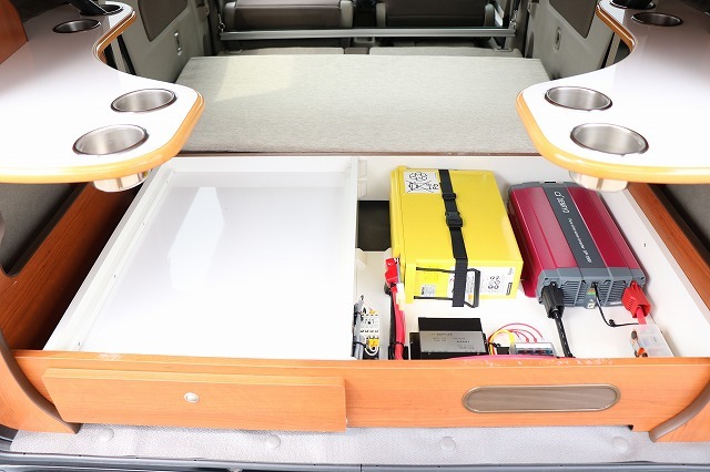 キャンピングカー 軽キャンパー ｴﾌﾞﾘｲ ﾛｰﾀｽRV EKｸﾙｰｽﾞ　4WD