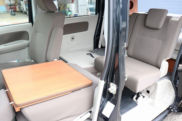 キャンピングカー 軽キャンパー ｴﾌﾞﾘｲ ﾛｰﾀｽRV EKｸﾙｰｽﾞ　4WD