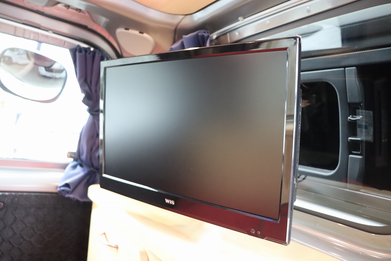 キャンピングカー バンコン NV200ﾊﾞﾈｯﾄ ﾋﾟｰｽﾞｸﾗﾌﾄ製