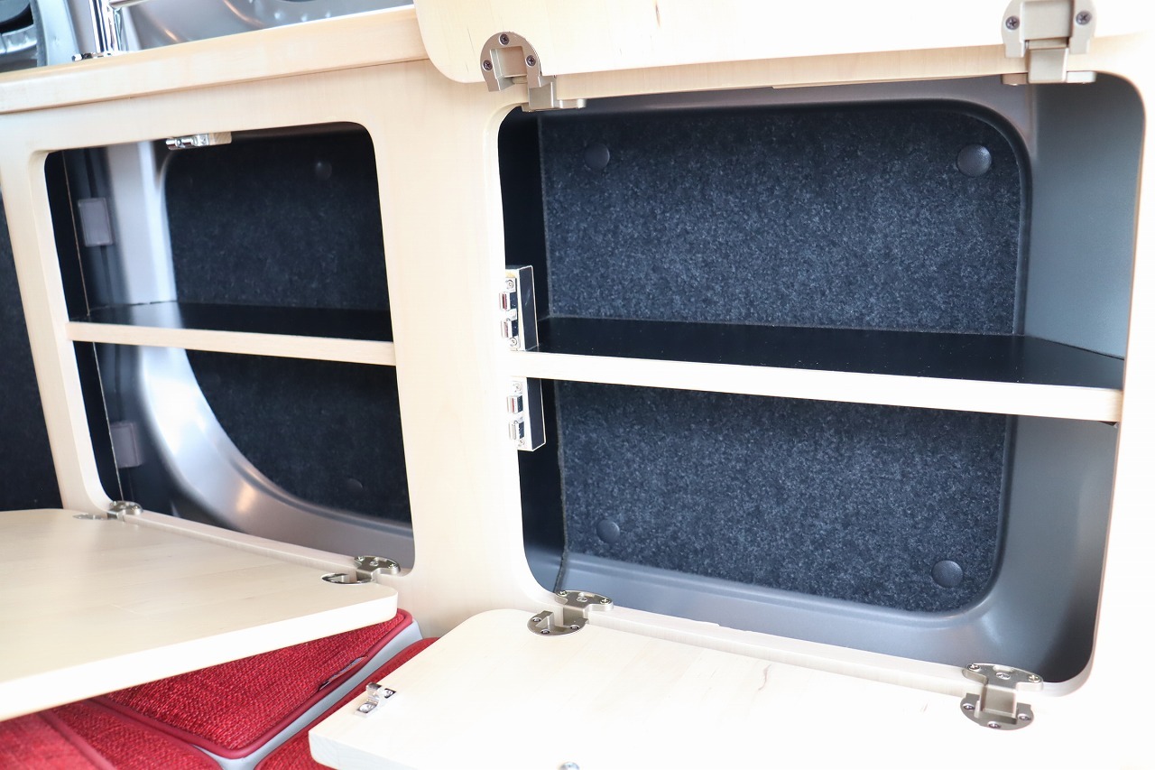 キャンピングカー バンコン NV200ﾊﾞﾈｯﾄ ﾋﾟｰｽﾞｸﾗﾌﾄ製