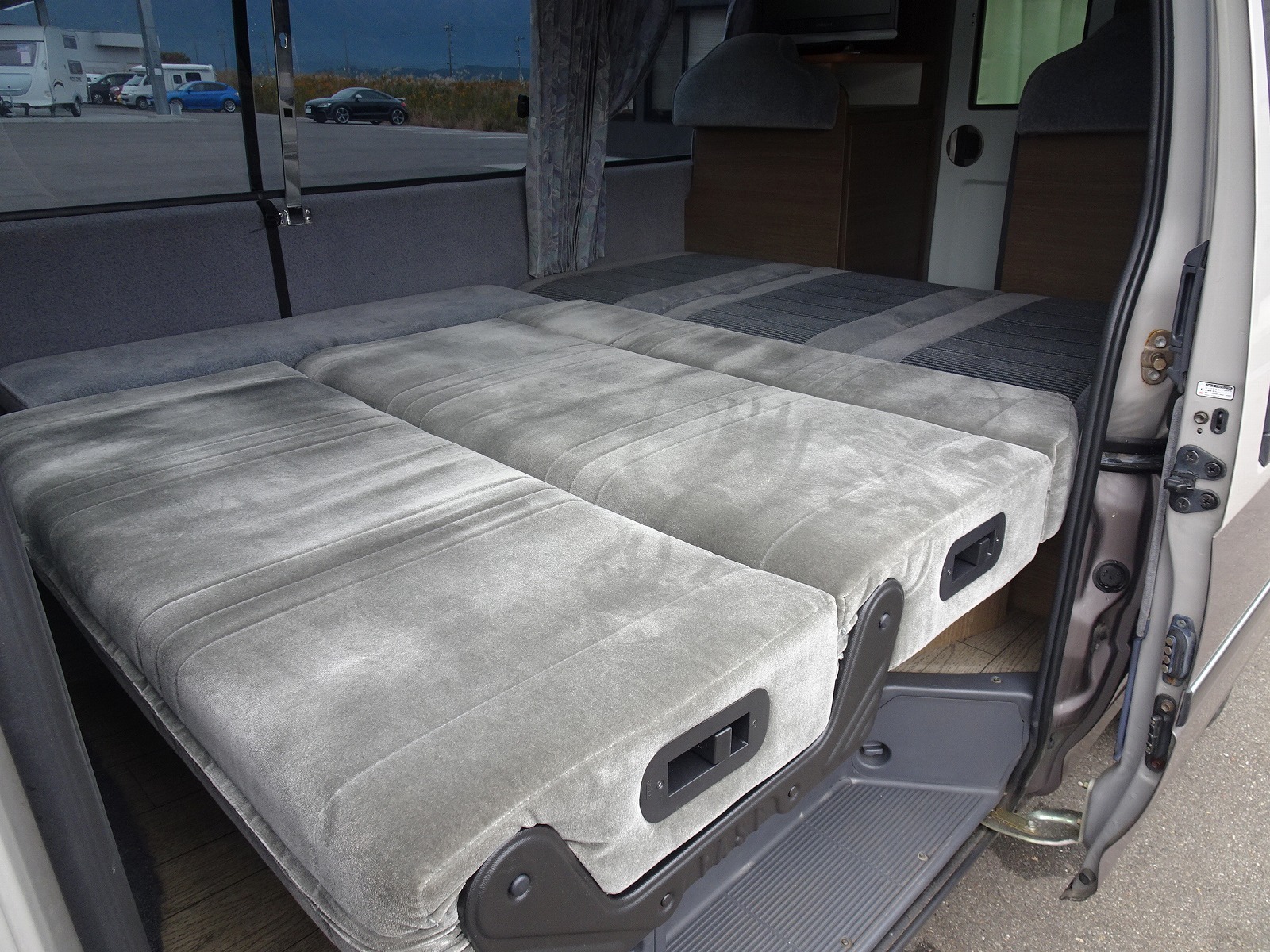 キャンピングカー バンコン ﾊｲｴｰｽ ｱｸﾃｨﾌﾞ ﾃﾛｽⅡ 4WDDT