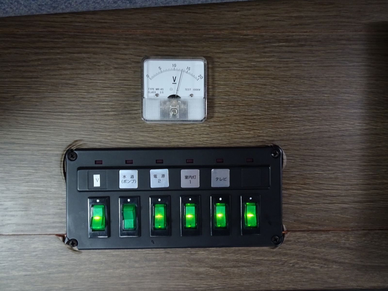 キャンピングカー バンコン ﾊｲｴｰｽ ｱｸﾃｨﾌﾞ ﾃﾛｽⅡ 4WDDT