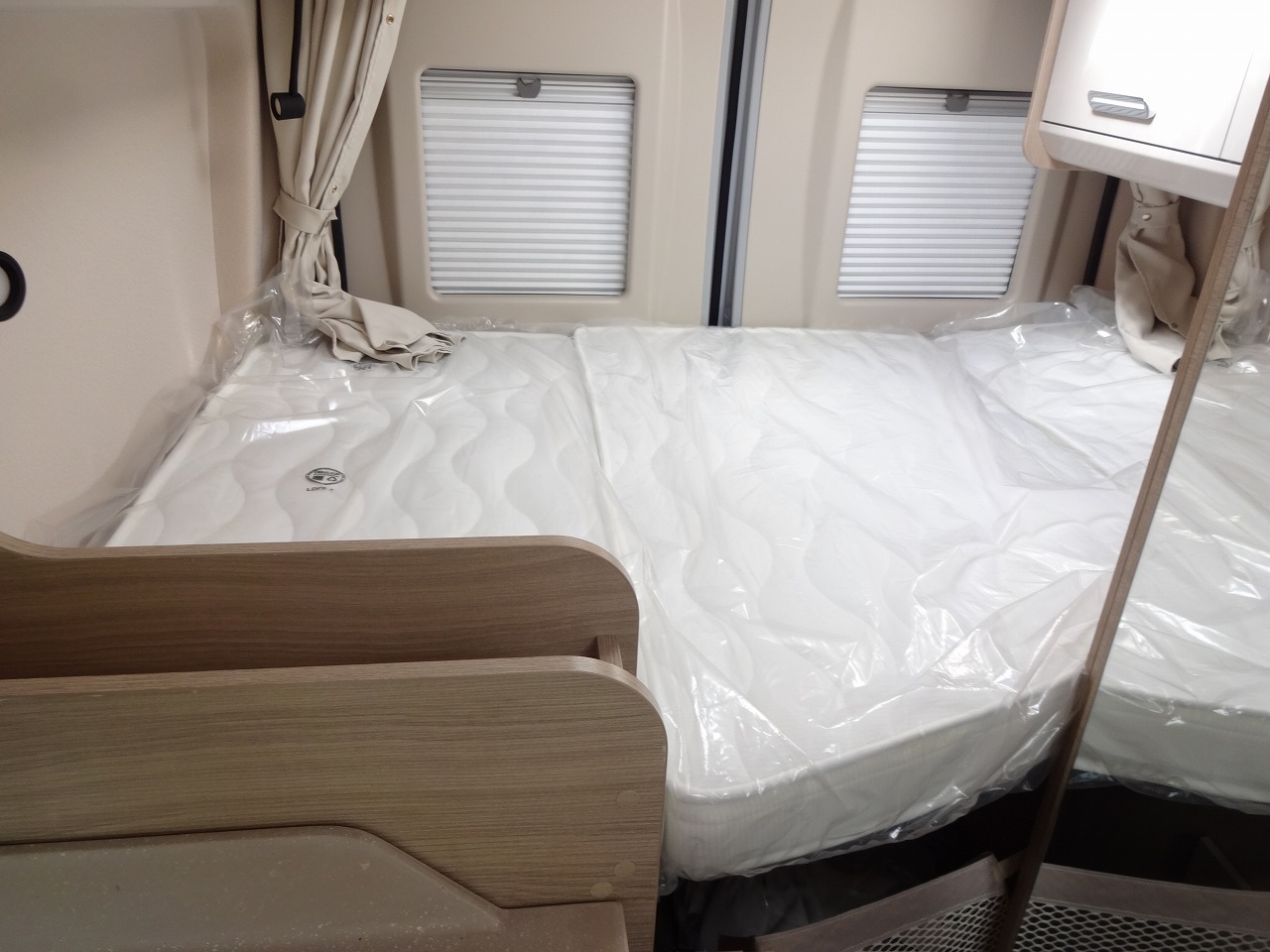 キャンピングカー バンコン ﾃﾞｭｶﾄ　ﾛｰﾗｰﾁｰﾑ　ﾘﾋﾞﾝK2　新車