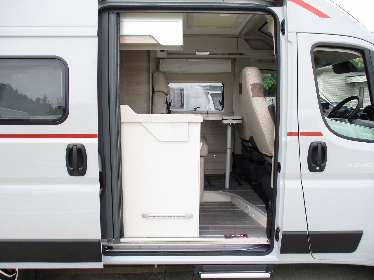 キャンピングカー バンコン ﾃﾞｭｶﾄ　ﾛｰﾗｰﾁｰﾑ　ﾘﾋﾞﾝK2　新車
